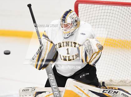 Thumbnail 3 in Kent vs. Trinity-Pawling (Avon Christmas Classic) photogallery.