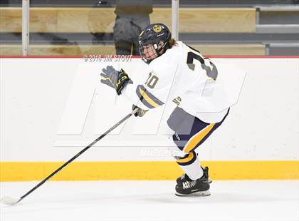 Thumbnail 3 in Kent vs. Trinity-Pawling (Avon Christmas Classic) photogallery.