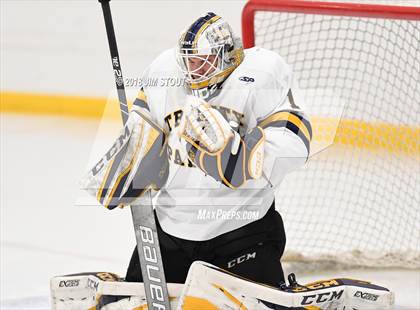 Thumbnail 1 in Kent vs. Trinity-Pawling (Avon Christmas Classic) photogallery.
