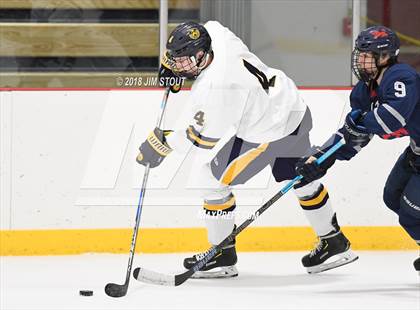 Thumbnail 1 in Kent vs. Trinity-Pawling (Avon Christmas Classic) photogallery.