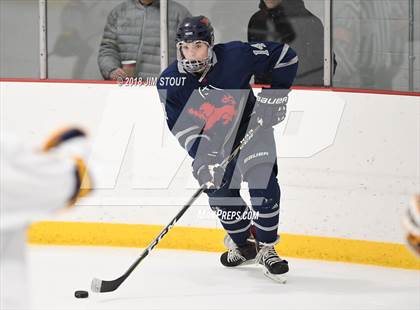 Thumbnail 1 in Kent vs. Trinity-Pawling (Avon Christmas Classic) photogallery.