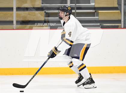 Thumbnail 1 in Kent vs. Trinity-Pawling (Avon Christmas Classic) photogallery.
