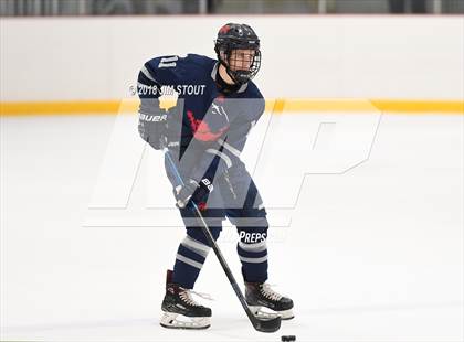 Thumbnail 3 in Kent vs. Trinity-Pawling (Avon Christmas Classic) photogallery.