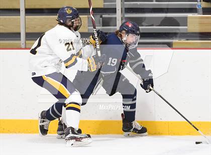 Thumbnail 2 in Kent vs. Trinity-Pawling (Avon Christmas Classic) photogallery.
