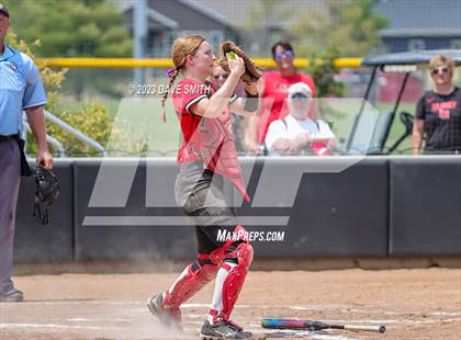 Thumbnail 1 in Center Point-Urbana vs Linn-Mar (Linn-Mar/Alburnett Invitational) photogallery.
