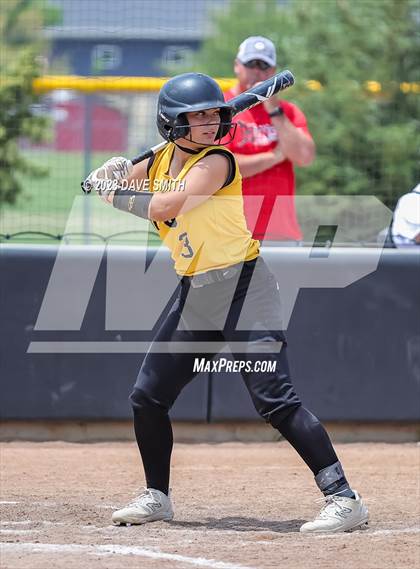 Thumbnail 3 in Center Point-Urbana vs Linn-Mar (Linn-Mar/Alburnett Invitational) photogallery.