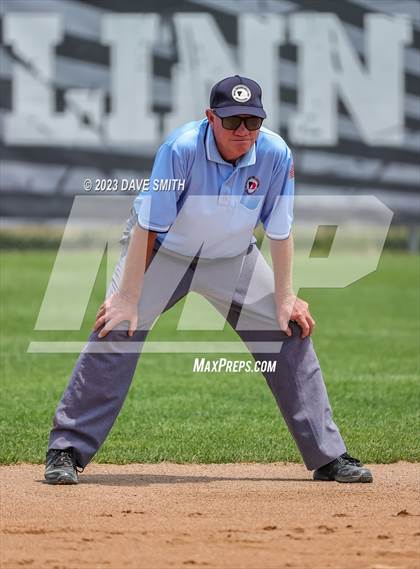 Thumbnail 2 in Center Point-Urbana vs Linn-Mar (Linn-Mar/Alburnett Invitational) photogallery.