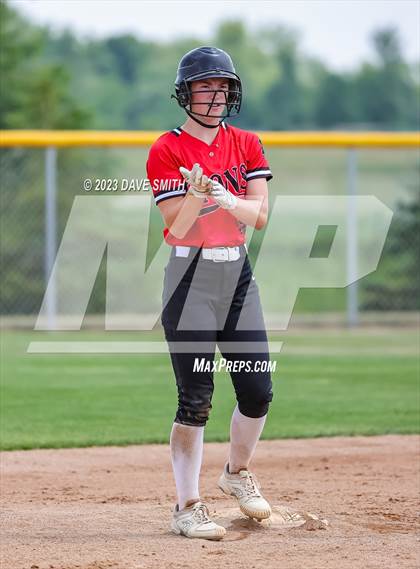 Thumbnail 1 in Center Point-Urbana vs Linn-Mar (Linn-Mar/Alburnett Invitational) photogallery.