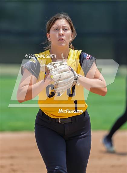 Thumbnail 3 in Center Point-Urbana vs Linn-Mar (Linn-Mar/Alburnett Invitational) photogallery.
