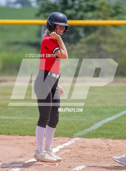 Thumbnail 1 in Center Point-Urbana vs Linn-Mar (Linn-Mar/Alburnett Invitational) photogallery.