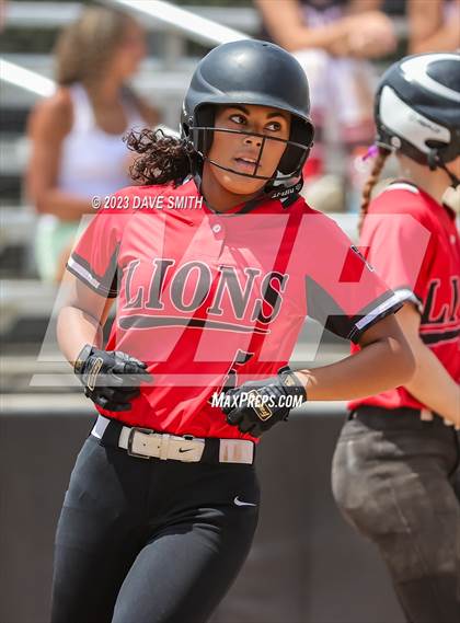 Thumbnail 2 in Center Point-Urbana vs Linn-Mar (Linn-Mar/Alburnett Invitational) photogallery.