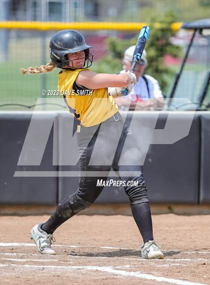Thumbnail 1 in Center Point-Urbana vs Linn-Mar (Linn-Mar/Alburnett Invitational) photogallery.