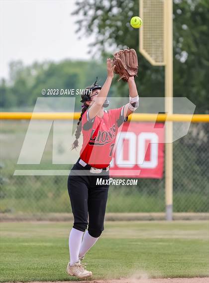Thumbnail 2 in Center Point-Urbana vs Linn-Mar (Linn-Mar/Alburnett Invitational) photogallery.