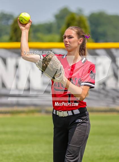 Thumbnail 1 in Center Point-Urbana vs Linn-Mar (Linn-Mar/Alburnett Invitational) photogallery.