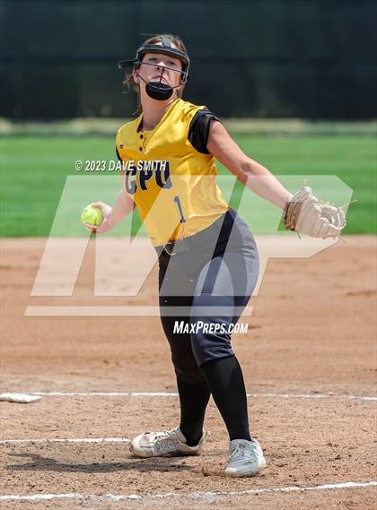 Thumbnail 3 in Center Point-Urbana vs Linn-Mar (Linn-Mar/Alburnett Invitational) photogallery.
