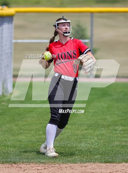 Thumbnail 2 in Center Point-Urbana vs Linn-Mar (Linn-Mar/Alburnett Invitational) photogallery.
