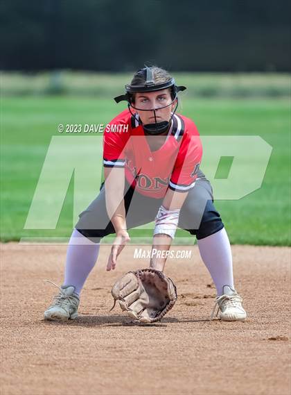 Thumbnail 2 in Center Point-Urbana vs Linn-Mar (Linn-Mar/Alburnett Invitational) photogallery.