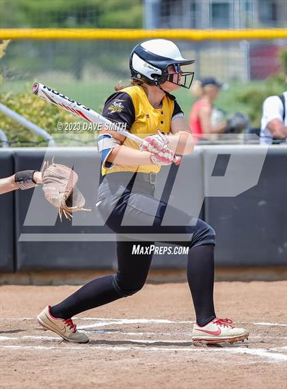Thumbnail 3 in Center Point-Urbana vs Linn-Mar (Linn-Mar/Alburnett Invitational) photogallery.