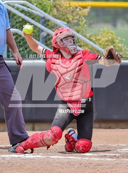 Thumbnail 2 in Center Point-Urbana vs Linn-Mar (Linn-Mar/Alburnett Invitational) photogallery.