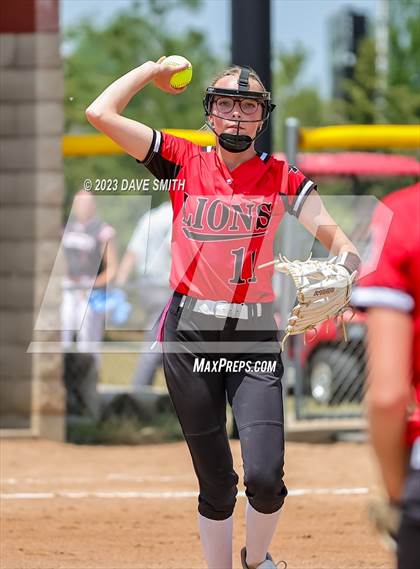 Thumbnail 1 in Center Point-Urbana vs Linn-Mar (Linn-Mar/Alburnett Invitational) photogallery.