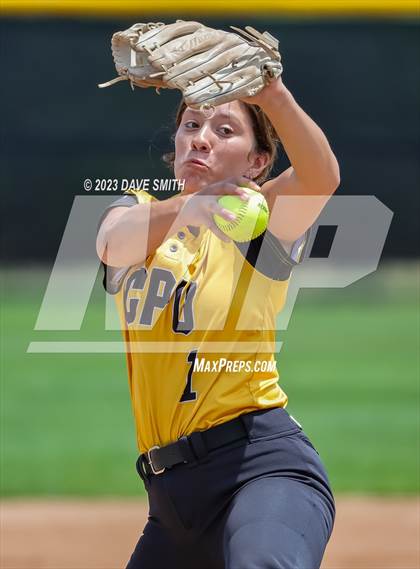 Thumbnail 1 in Center Point-Urbana vs Linn-Mar (Linn-Mar/Alburnett Invitational) photogallery.
