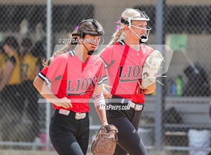 Thumbnail 2 in Center Point-Urbana vs Linn-Mar (Linn-Mar/Alburnett Invitational) photogallery.