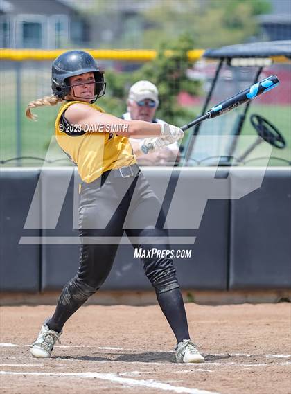Thumbnail 3 in Center Point-Urbana vs Linn-Mar (Linn-Mar/Alburnett Invitational) photogallery.