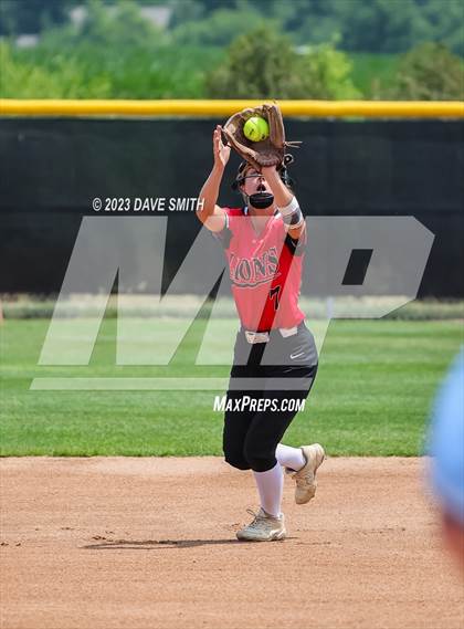 Thumbnail 2 in Center Point-Urbana vs Linn-Mar (Linn-Mar/Alburnett Invitational) photogallery.