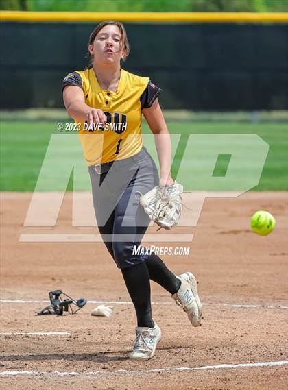 Thumbnail 2 in Center Point-Urbana vs Linn-Mar (Linn-Mar/Alburnett Invitational) photogallery.