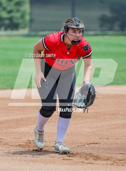 Thumbnail 3 in Center Point-Urbana vs Linn-Mar (Linn-Mar/Alburnett Invitational) photogallery.