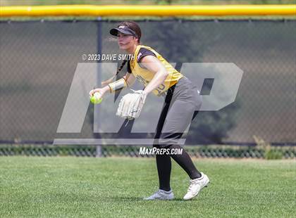 Thumbnail 1 in Center Point-Urbana vs Linn-Mar (Linn-Mar/Alburnett Invitational) photogallery.
