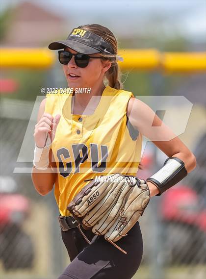 Thumbnail 3 in Center Point-Urbana vs Linn-Mar (Linn-Mar/Alburnett Invitational) photogallery.