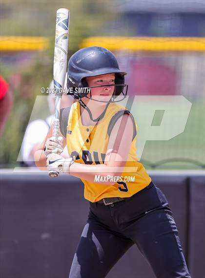 Thumbnail 3 in Center Point-Urbana vs Linn-Mar (Linn-Mar/Alburnett Invitational) photogallery.