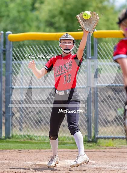 Thumbnail 1 in Center Point-Urbana vs Linn-Mar (Linn-Mar/Alburnett Invitational) photogallery.