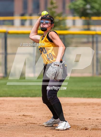 Thumbnail 1 in Center Point-Urbana vs Linn-Mar (Linn-Mar/Alburnett Invitational) photogallery.