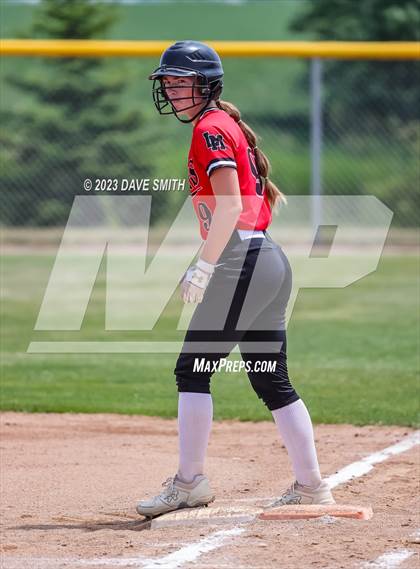 Thumbnail 1 in Center Point-Urbana vs Linn-Mar (Linn-Mar/Alburnett Invitational) photogallery.