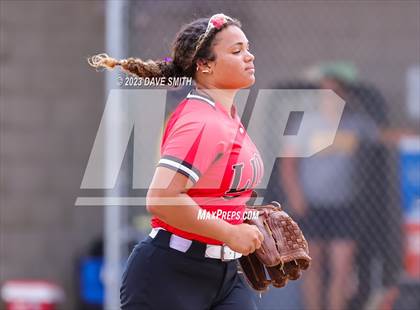 Thumbnail 3 in Center Point-Urbana vs Linn-Mar (Linn-Mar/Alburnett Invitational) photogallery.