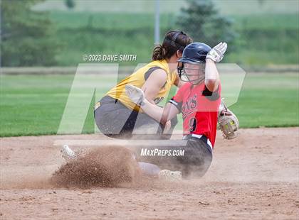 Thumbnail 2 in Center Point-Urbana vs Linn-Mar (Linn-Mar/Alburnett Invitational) photogallery.