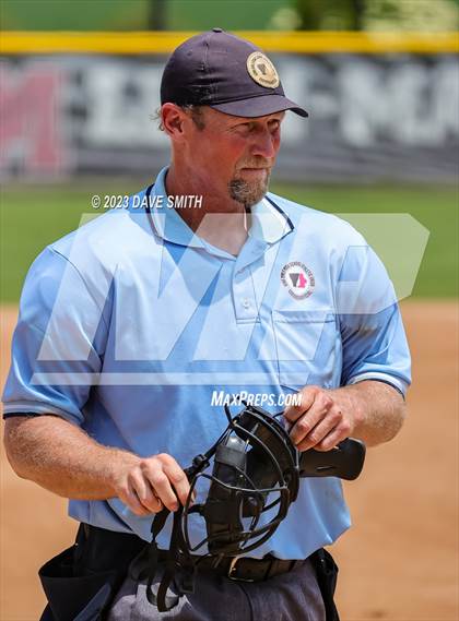 Thumbnail 3 in Center Point-Urbana vs Linn-Mar (Linn-Mar/Alburnett Invitational) photogallery.