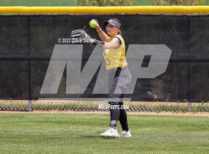 Thumbnail 1 in Center Point-Urbana vs Linn-Mar (Linn-Mar/Alburnett Invitational) photogallery.