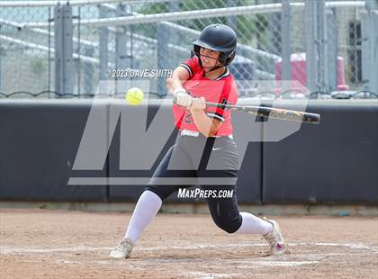 Thumbnail 1 in Center Point-Urbana vs Linn-Mar (Linn-Mar/Alburnett Invitational) photogallery.