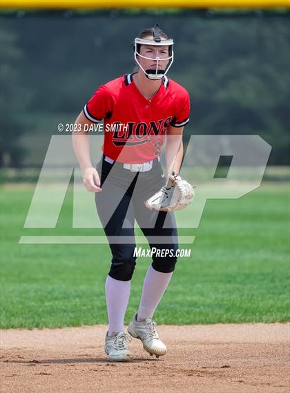 Thumbnail 2 in Center Point-Urbana vs Linn-Mar (Linn-Mar/Alburnett Invitational) photogallery.