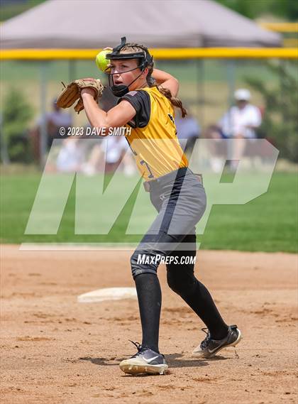 Thumbnail 3 in Center Point-Urbana vs Linn-Mar (Linn-Mar/Alburnett Invitational) photogallery.