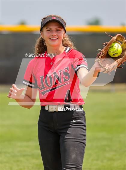 Thumbnail 3 in Center Point-Urbana vs Linn-Mar (Linn-Mar/Alburnett Invitational) photogallery.