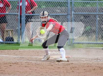 Thumbnail 1 in Center Point-Urbana vs Linn-Mar (Linn-Mar/Alburnett Invitational) photogallery.