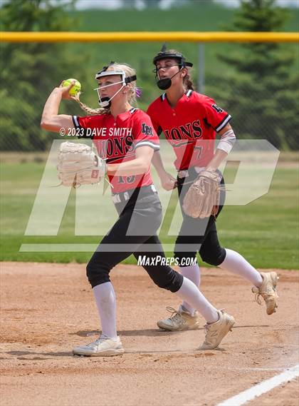 Thumbnail 3 in Center Point-Urbana vs Linn-Mar (Linn-Mar/Alburnett Invitational) photogallery.