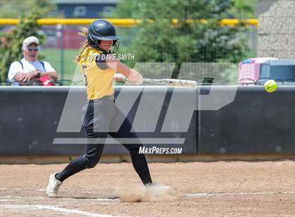 Thumbnail 2 in Center Point-Urbana vs Linn-Mar (Linn-Mar/Alburnett Invitational) photogallery.