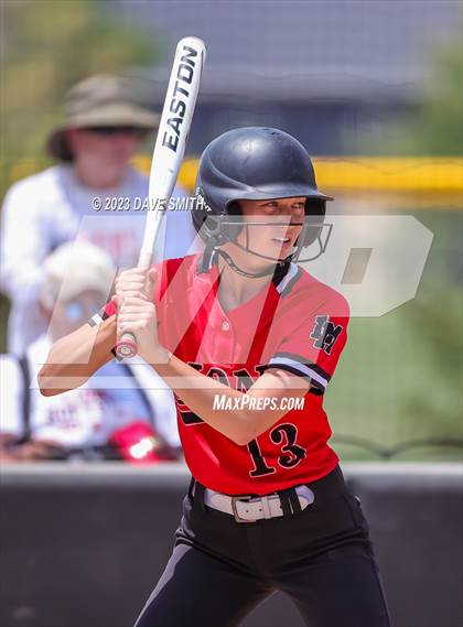 Thumbnail 3 in Center Point-Urbana vs Linn-Mar (Linn-Mar/Alburnett Invitational) photogallery.