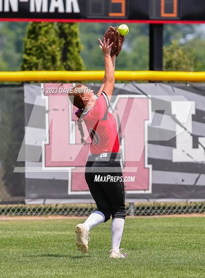 Thumbnail 2 in Center Point-Urbana vs Linn-Mar (Linn-Mar/Alburnett Invitational) photogallery.