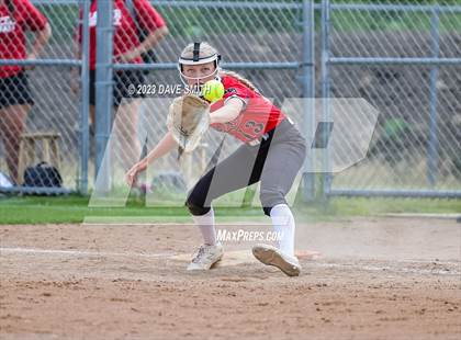 Thumbnail 3 in Center Point-Urbana vs Linn-Mar (Linn-Mar/Alburnett Invitational) photogallery.